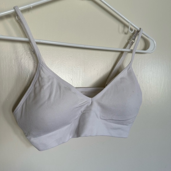 Comfy white cami bra - Picture 1 of 3